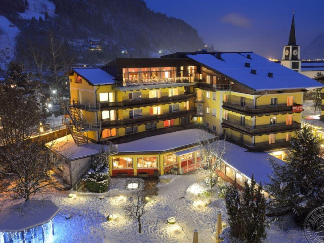 DER SCHUETTHOF HOTEL (ZELL AM SEE)